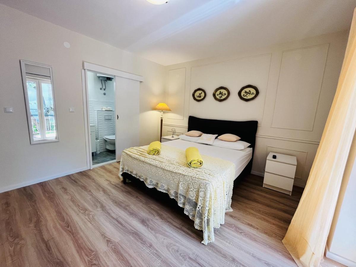 Apartments And Rooms With Parking Space Makarska - 18028 Eksteriør bilde