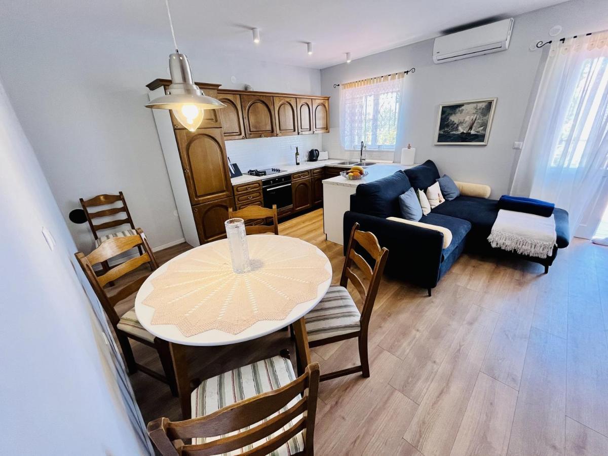 Apartments And Rooms With Parking Space Makarska - 18028 Eksteriør bilde